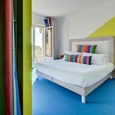 Hotel Espadon Bleu Le Lavandou Exteriör bild