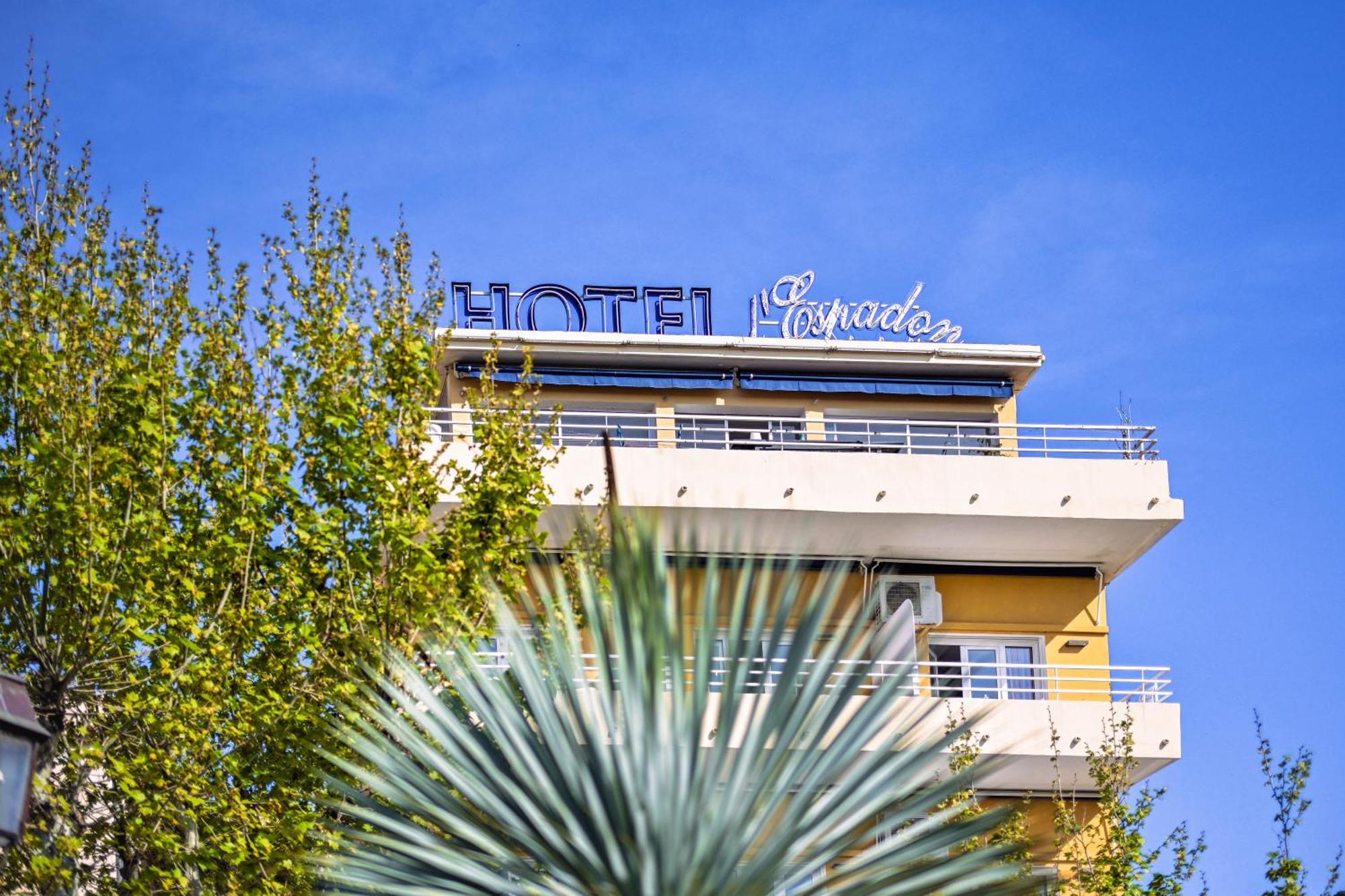 Hotel Espadon Bleu Le Lavandou Exteriör bild