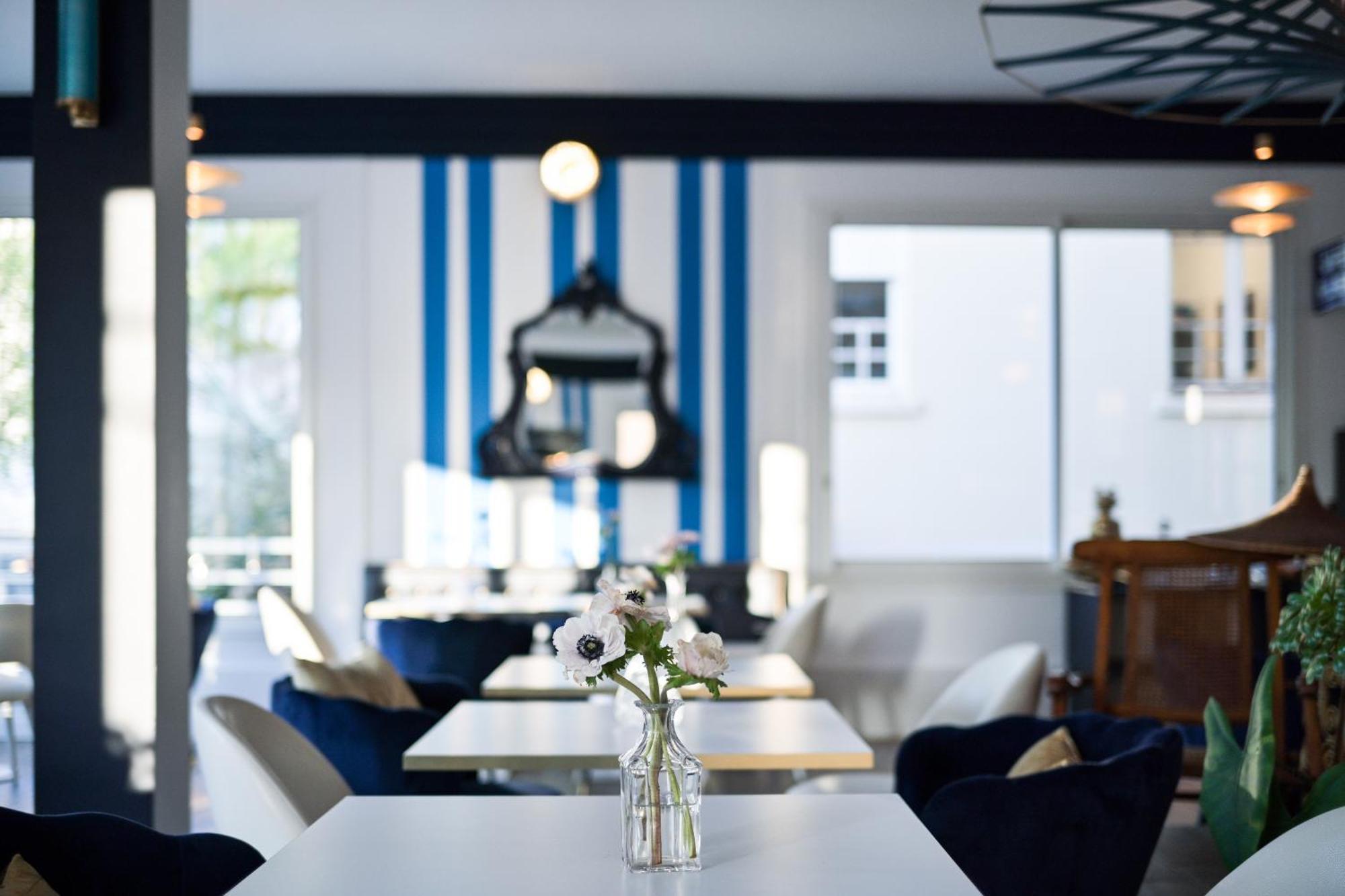 Hotel Espadon Bleu Le Lavandou Exteriör bild