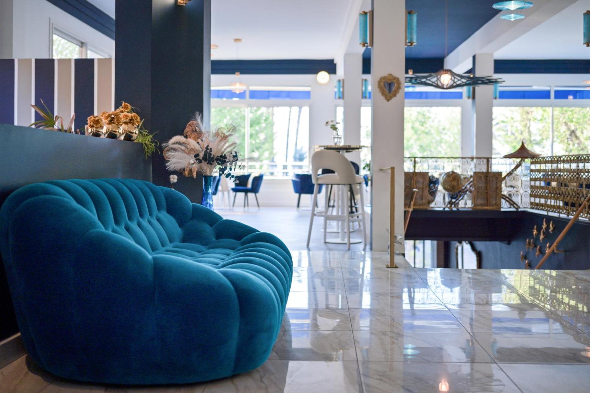 Hotel Espadon Bleu Le Lavandou Exteriör bild