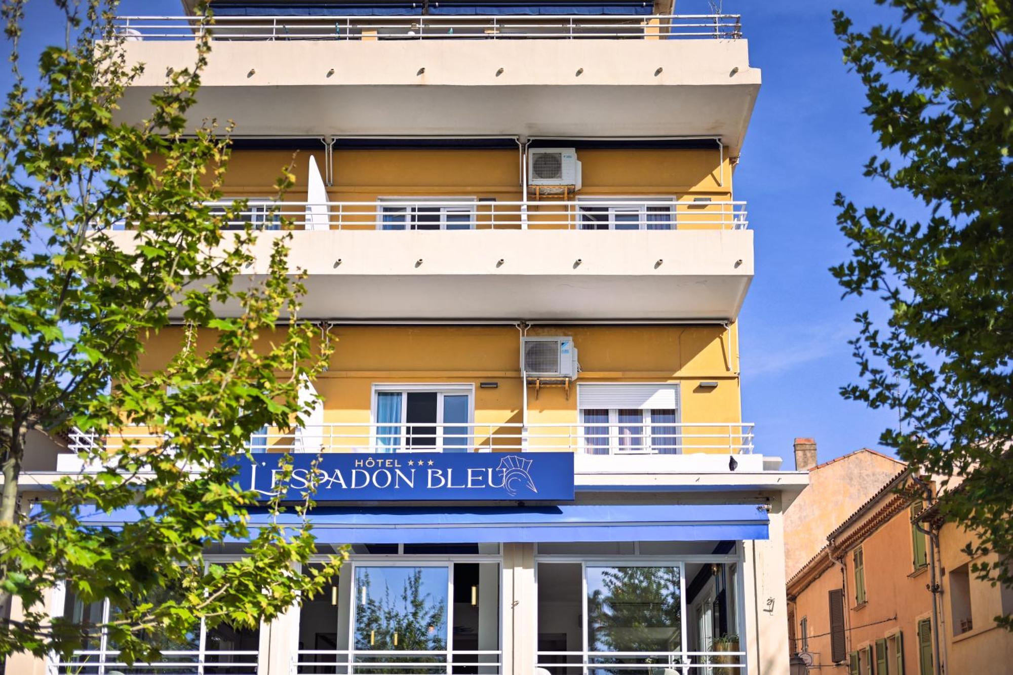 Hotel Espadon Bleu Le Lavandou Exteriör bild