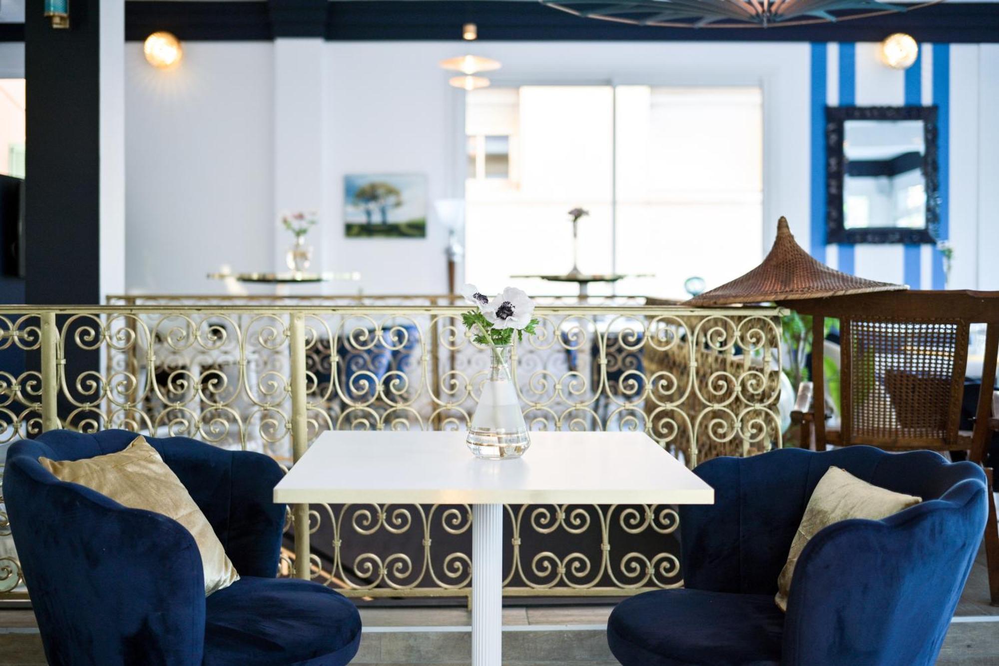 Hotel Espadon Bleu Le Lavandou Exteriör bild
