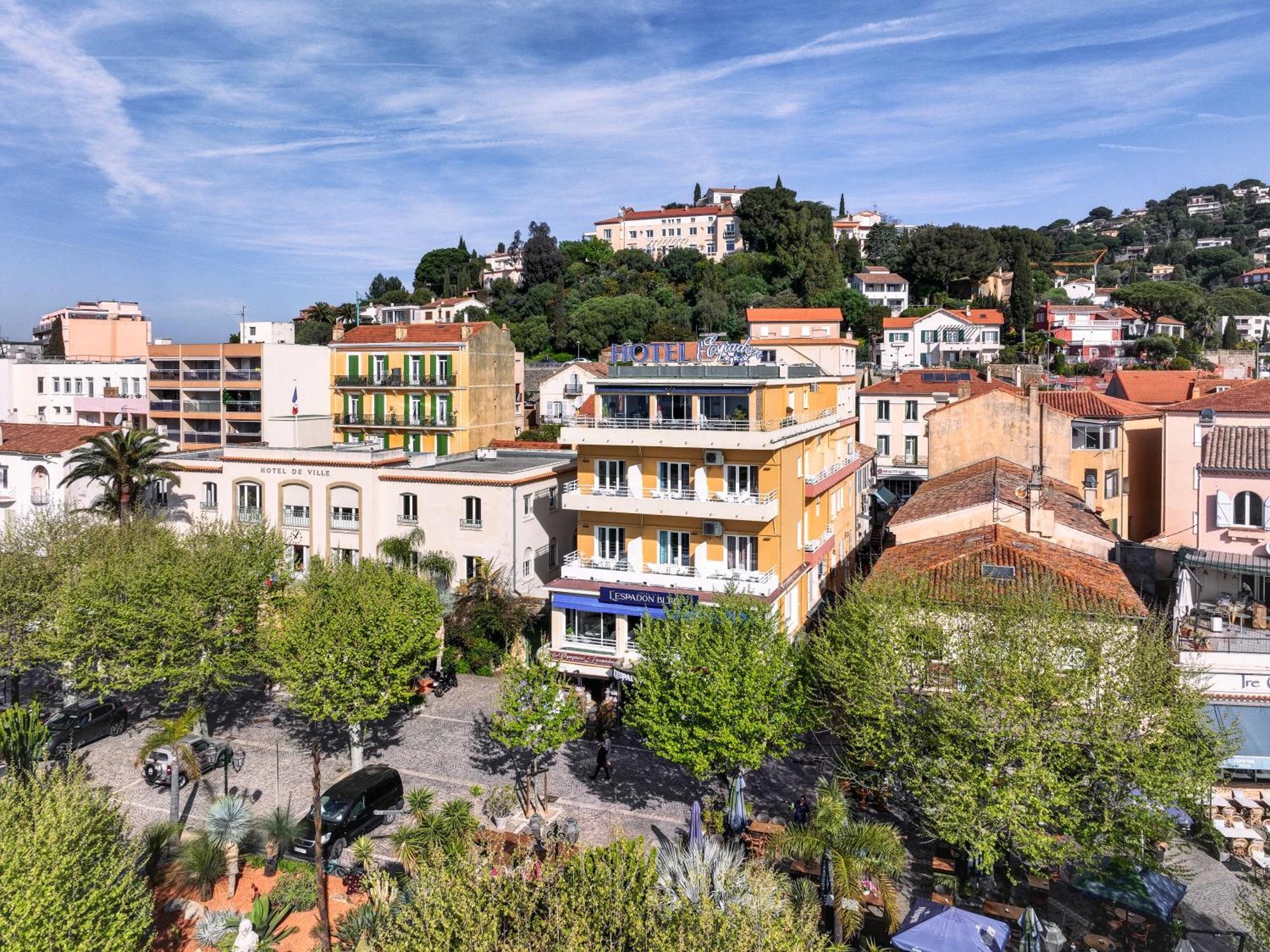 Hotel Espadon Bleu Le Lavandou Exteriör bild