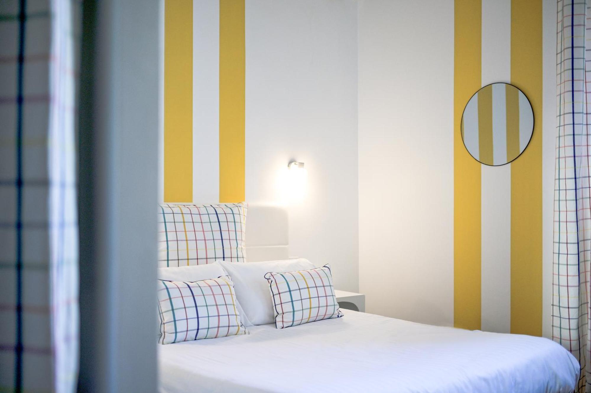 Hotel Espadon Bleu Le Lavandou Exteriör bild