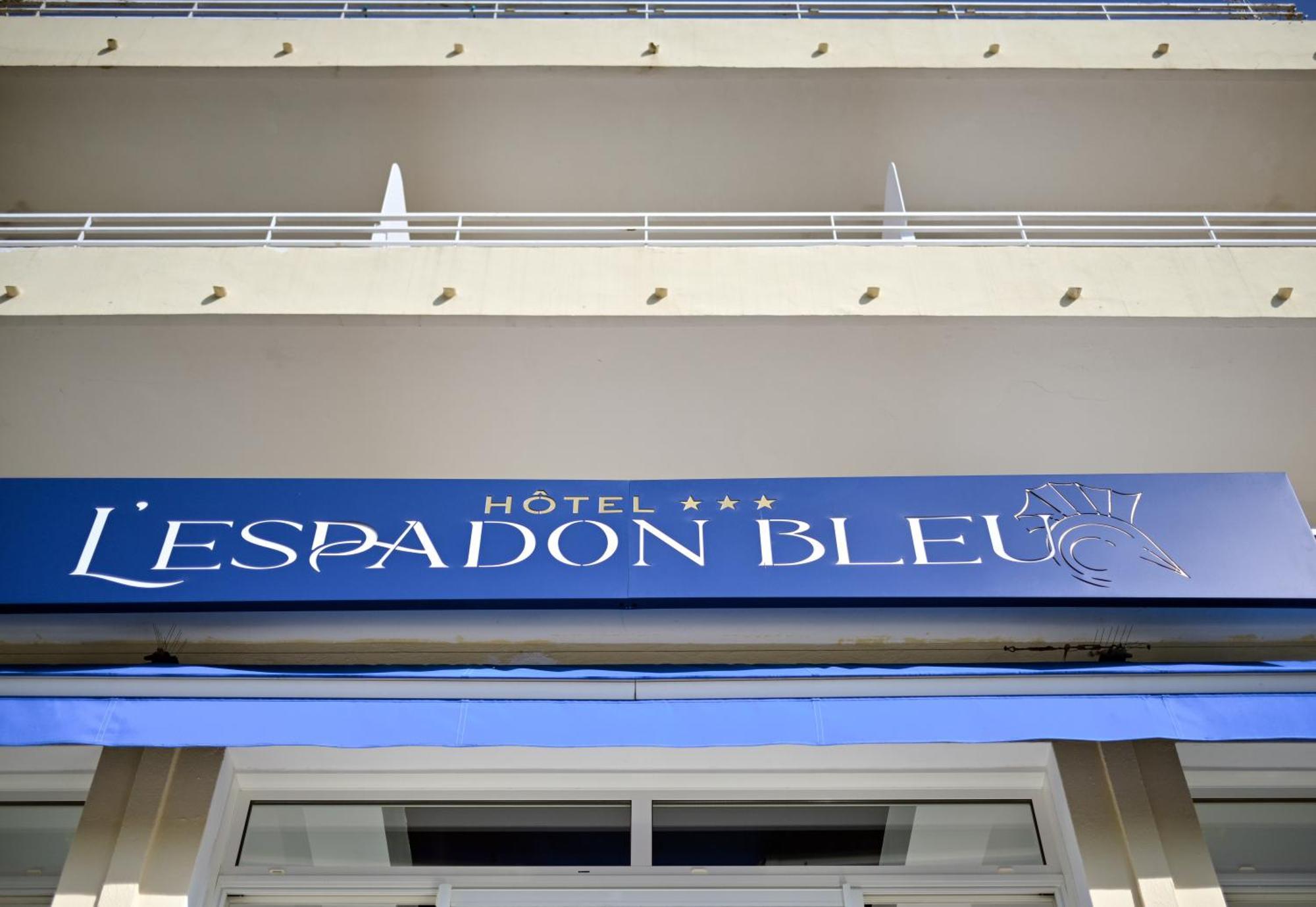 Hotel Espadon Bleu Le Lavandou Exteriör bild