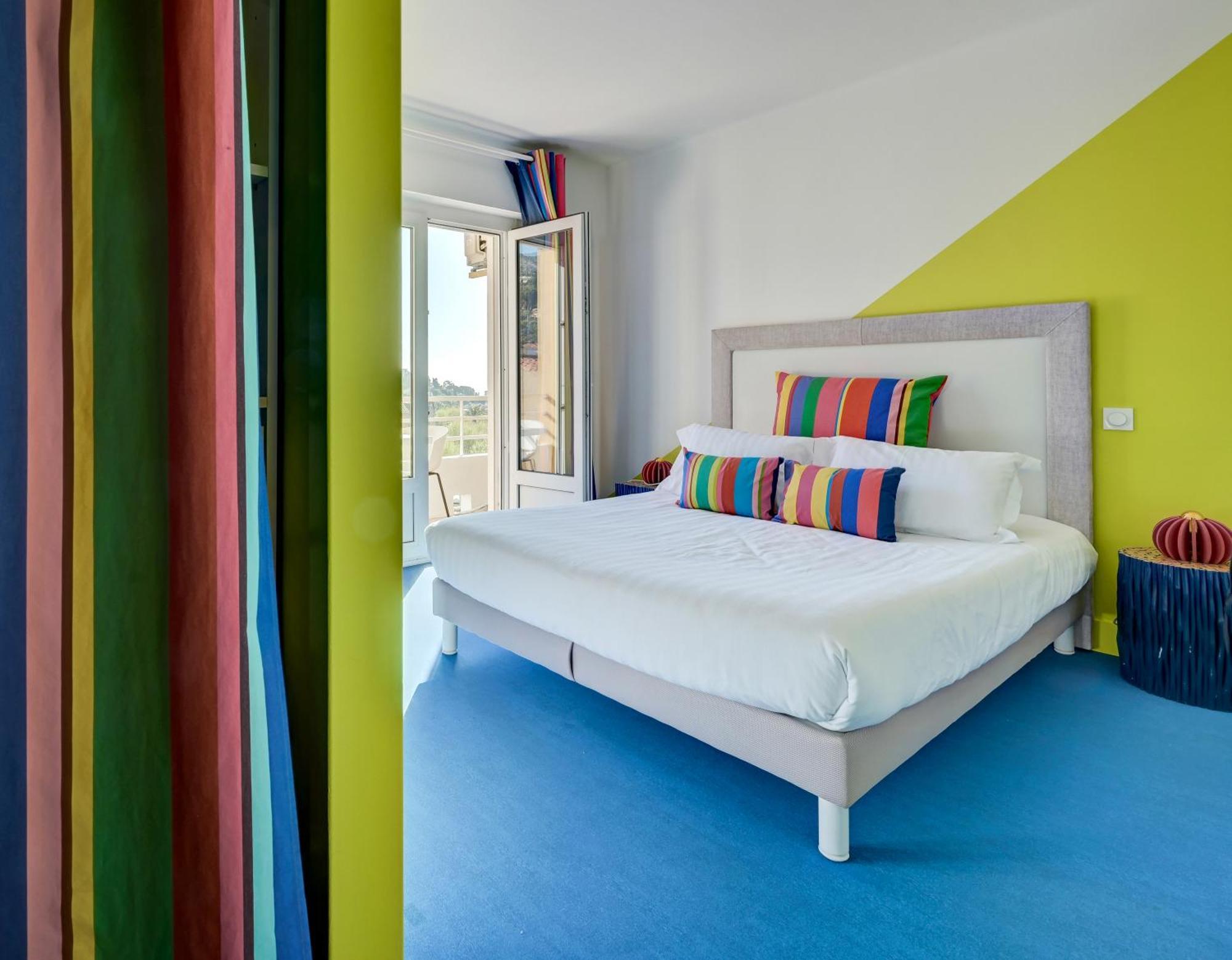 Hotel Espadon Bleu Le Lavandou Exteriör bild