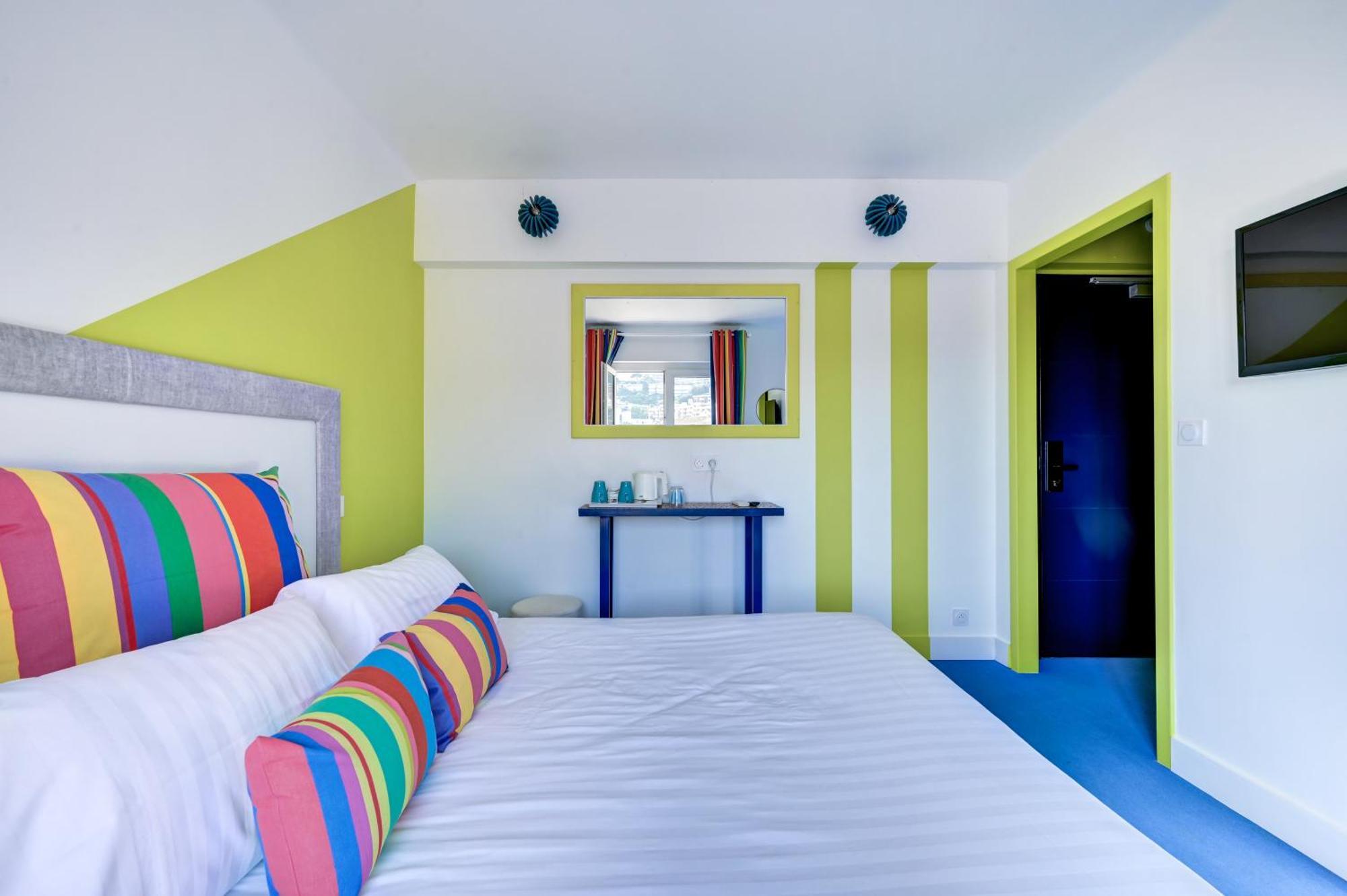 Hotel Espadon Bleu Le Lavandou Exteriör bild