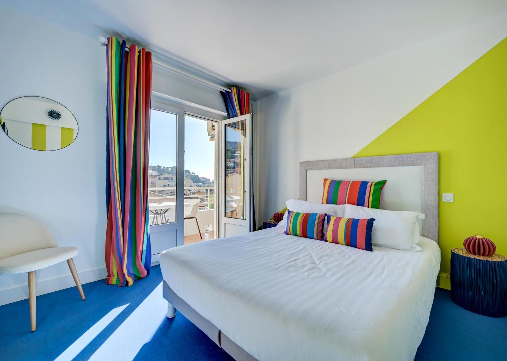 Hotel Espadon Bleu Le Lavandou Exteriör bild