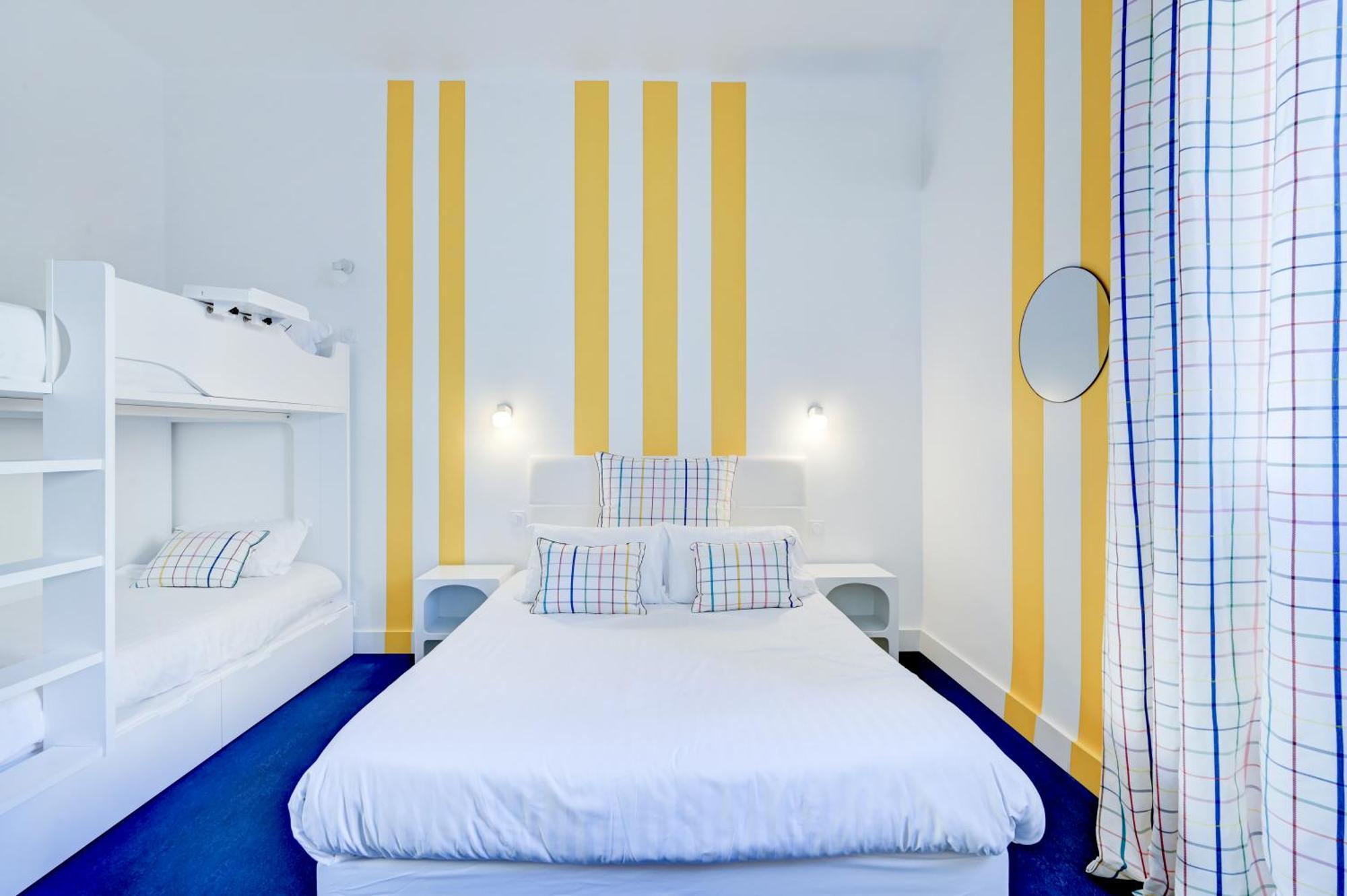 Hotel Espadon Bleu Le Lavandou Exteriör bild