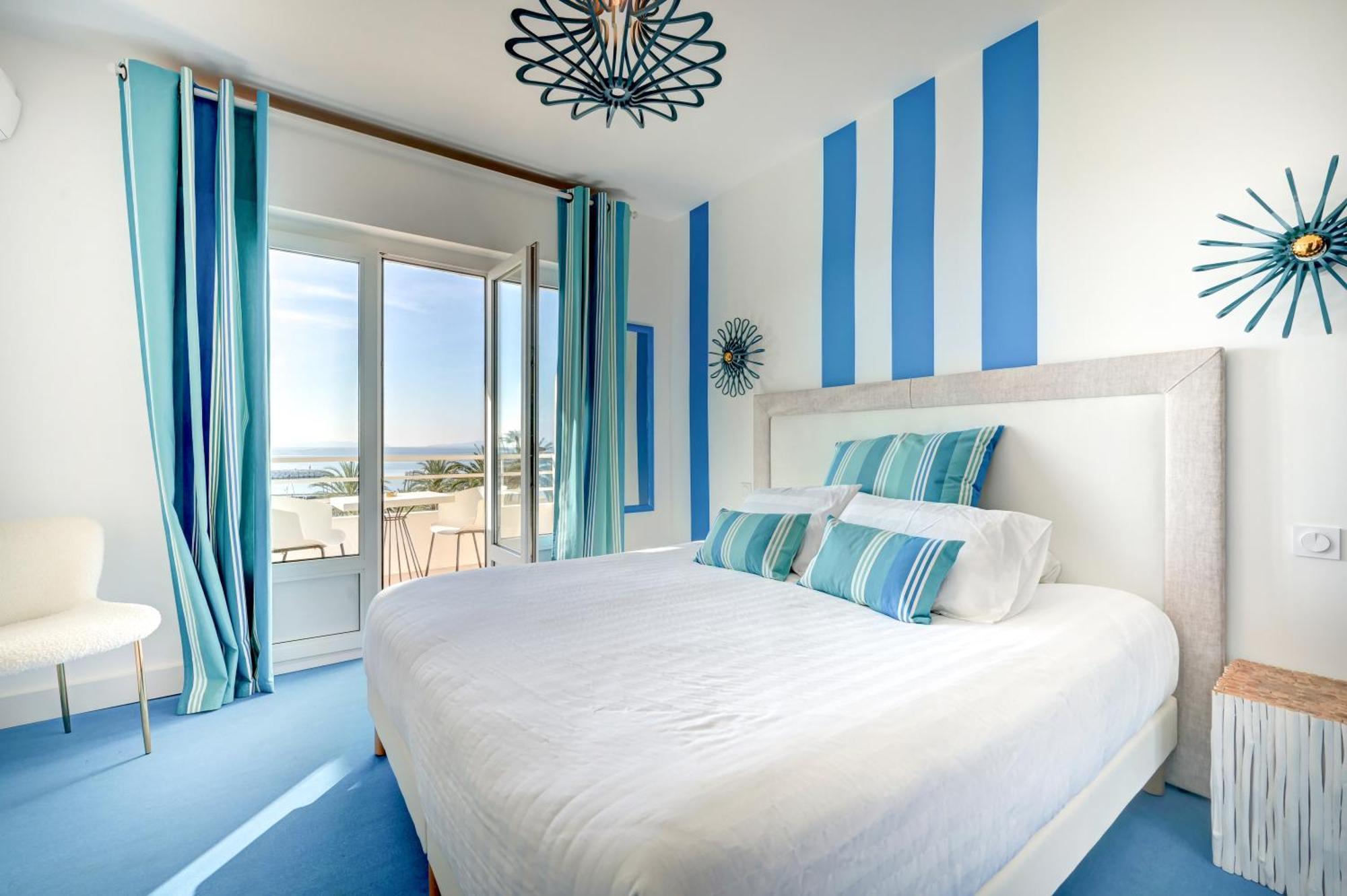 Hotel Espadon Bleu Le Lavandou Exteriör bild