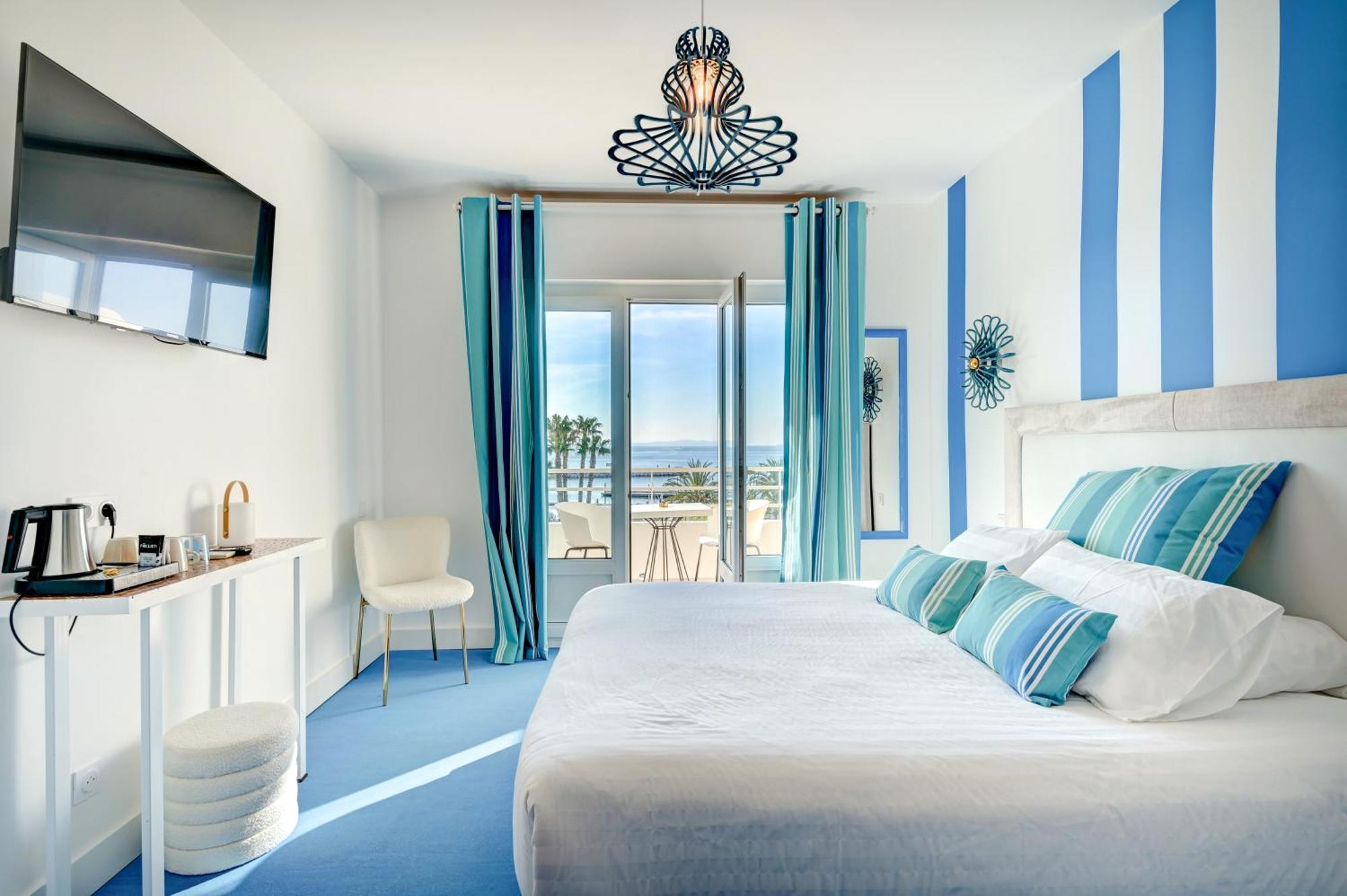 Hotel Espadon Bleu Le Lavandou Exteriör bild